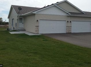 38252 Explorer Cir, North Branch, MN 55056