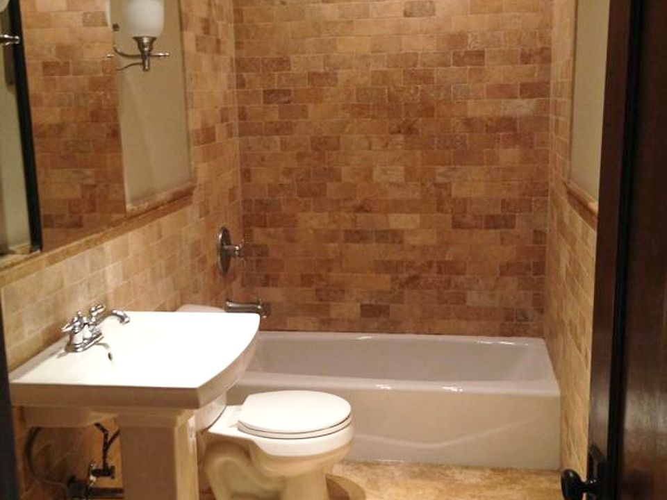 2nd image of 3521 W Argyle St #3