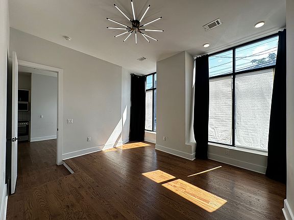 3rd image of 311 Baldwin Ave #1R