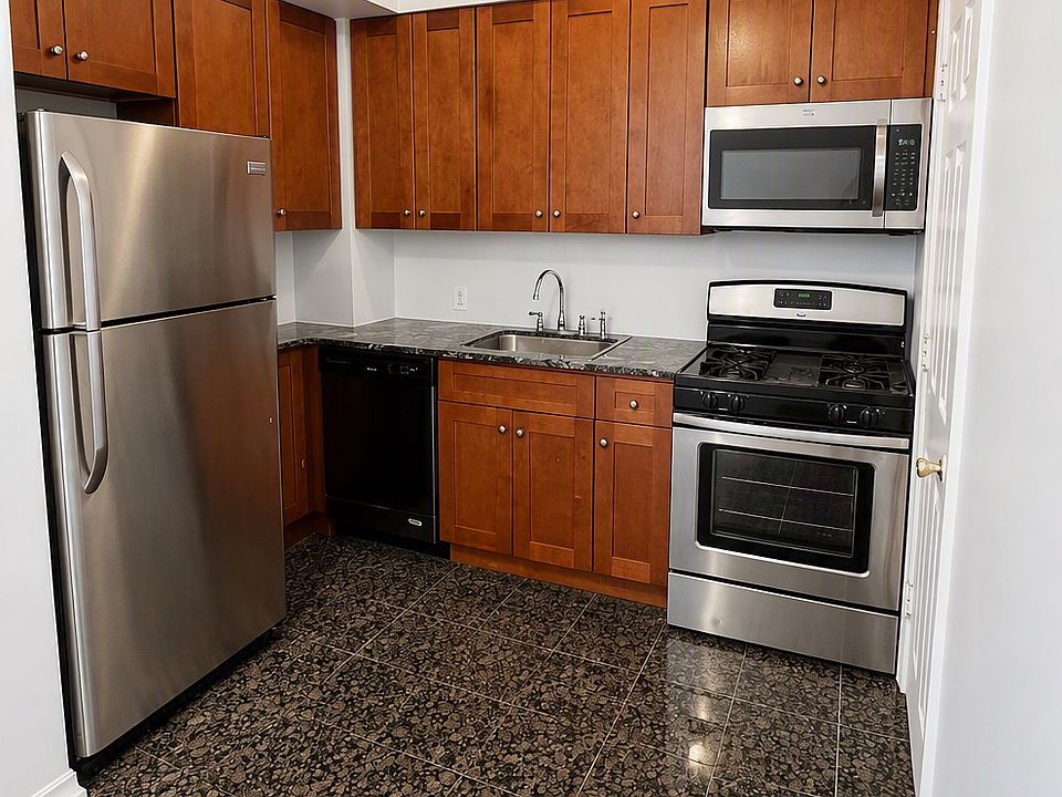 1st image of 141 Booraem Ave APT 8