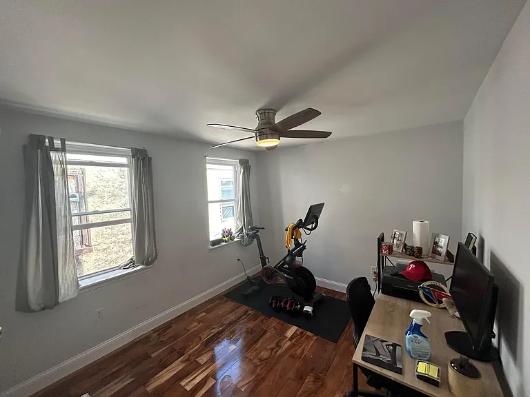 2178 E Cumberland St — Photo 17
