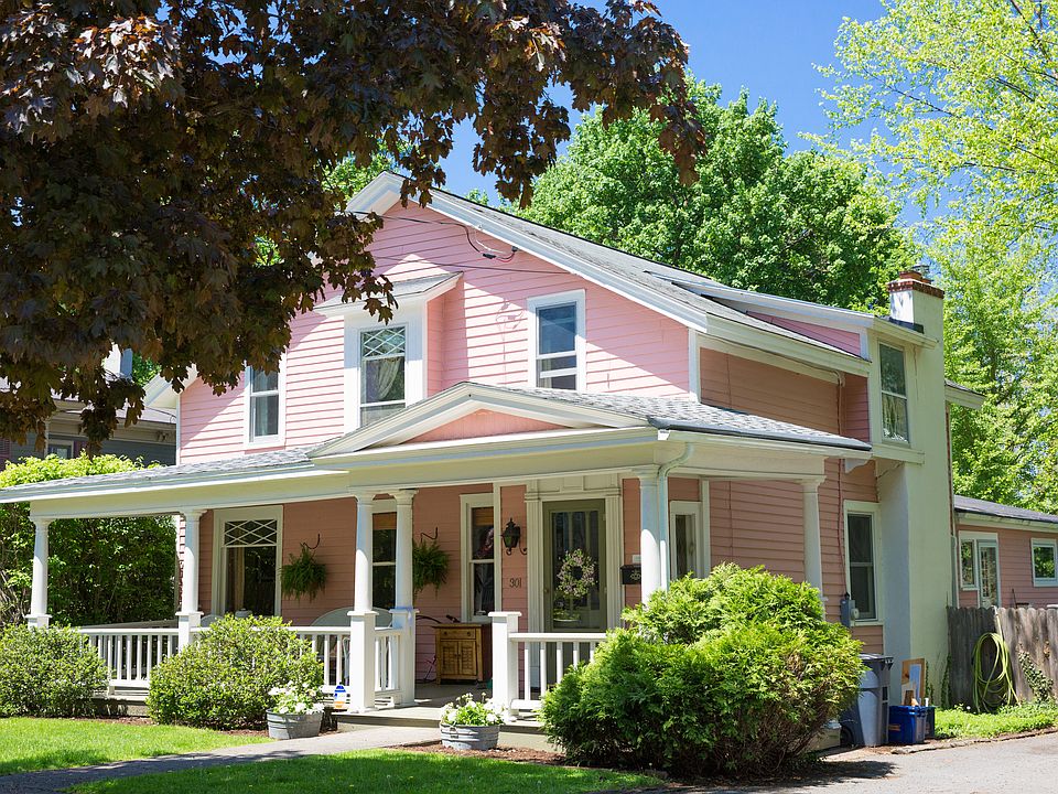 1st image of 301 Elm St