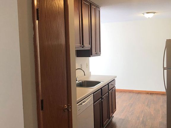 2nd image of 2730 Dupont Ave S APT 303