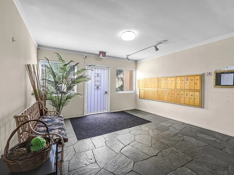 315 N Louise St #307 — Photo 6