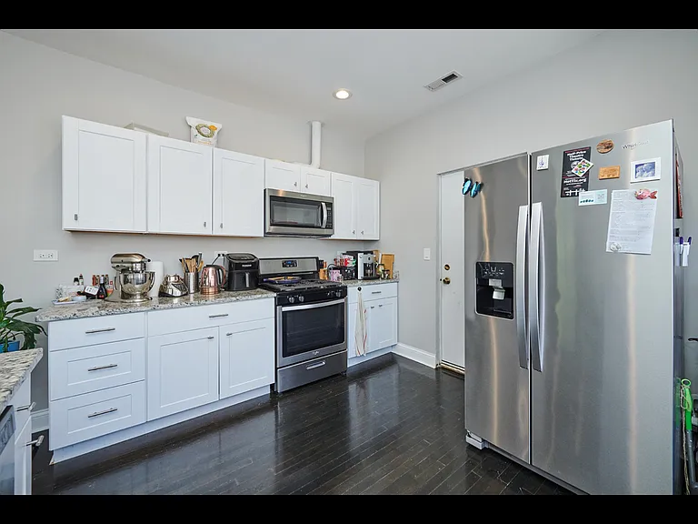 4152 N California Ave #1 — Photo 3