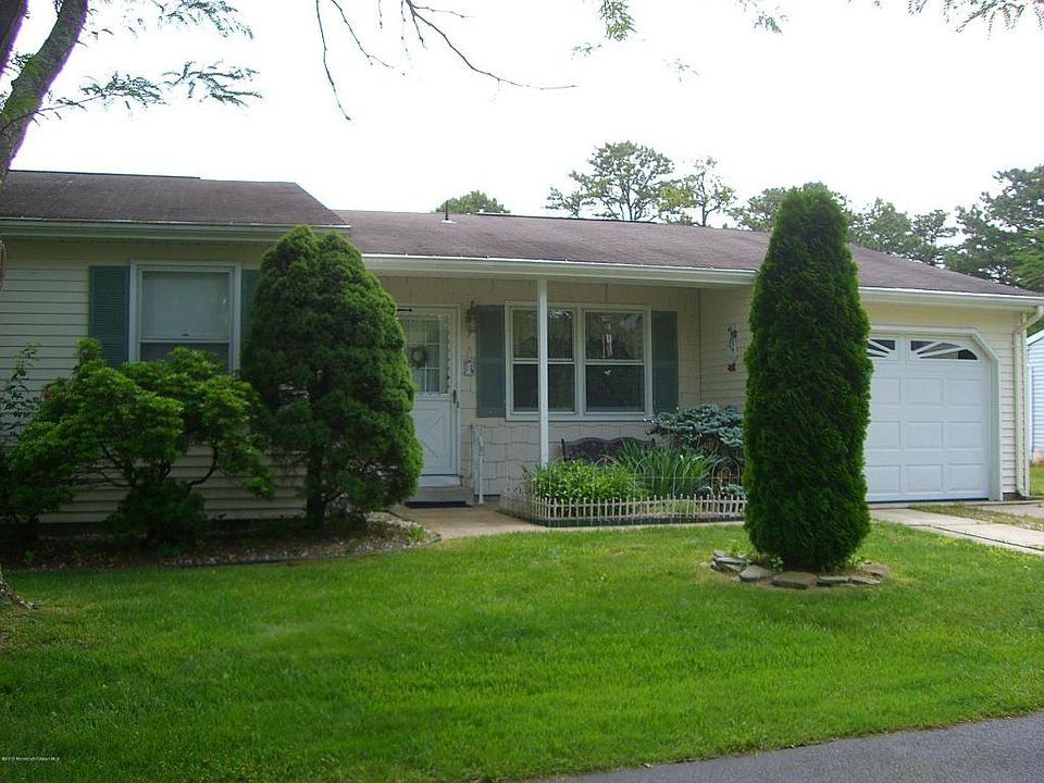 1st image of 7 Orchard Dr #73
