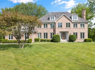 60 Bath And Tennis Club Rd, Lake Bluff, IL 60044