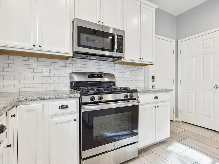 457 Cornelius Kelly Ave — Photo 14