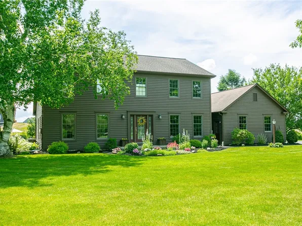 102 Hopper Hills Way, Mendon, NY 14506