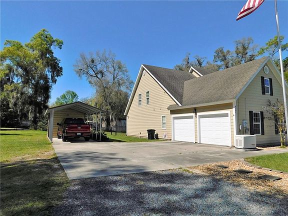 4th image of 6151 SE Stetson Rd