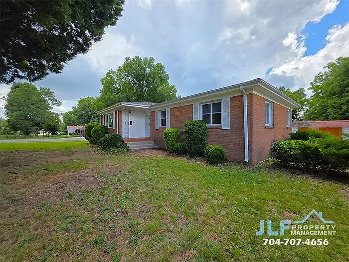 1310 Oakwood Ave — Photo 17
