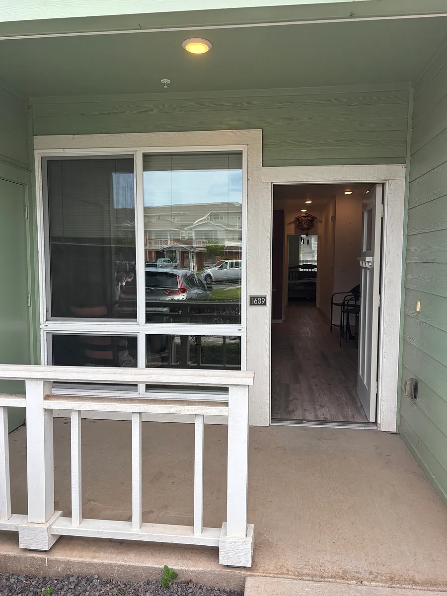 Building Photo - 642 Kakala St #1609