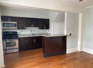 1386 Beach Ave, Lakewood, OH