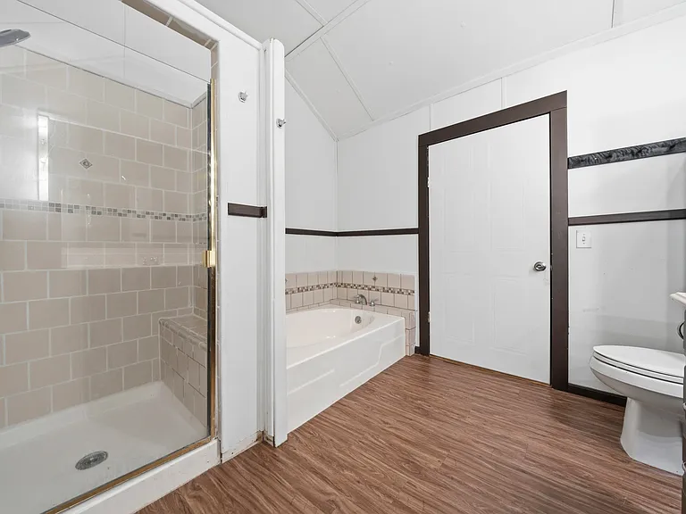 700 Harrel Ave — Photo 18
