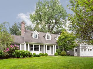 2 Crescent Rd, Riverside, CT 06878