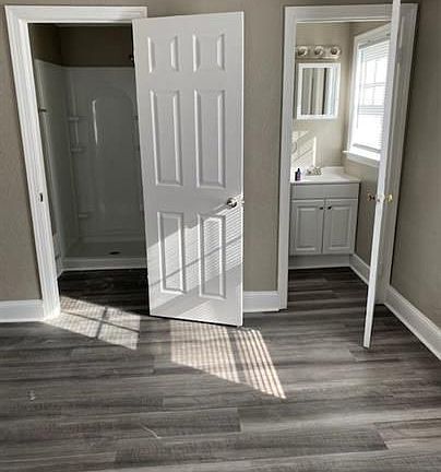 4th image of 1816 Valley Ave #13