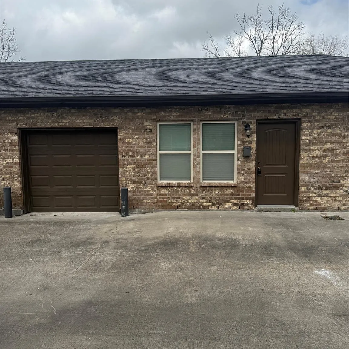 3 bed, 2.0 bath, 1270 sqft, $1,700 — Photo 1