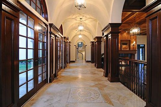 Panoramic views of 3 golf courses