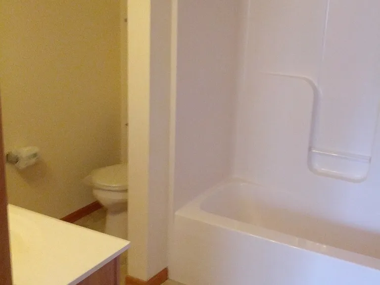 Pheasant Run Apartments — Photo 55