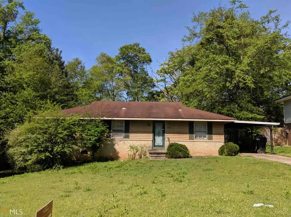 6711 Green Meadows Ln, Morrow, GA 30260