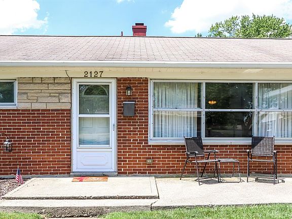 2nd image of 2127 Russet Ave