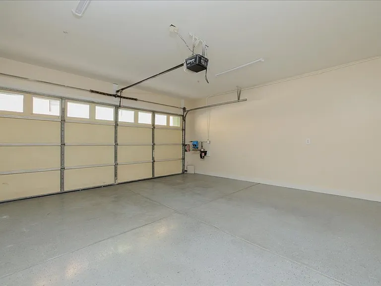 2450 E Blue Diamond Dr — Photo 15