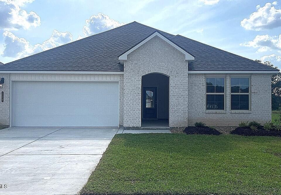 1st image of 139 Lake Ridge Dr