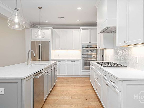 5th image of 120 Grand Harbor Circle