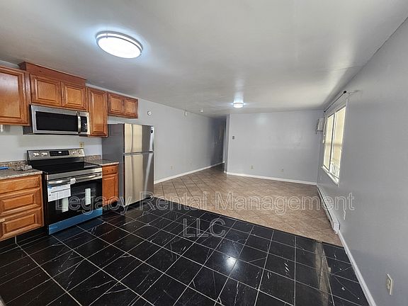 3rd image of 109 E Blaine St #1