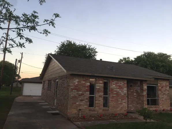 1410 N Avenue R, Freeport, TX 77541