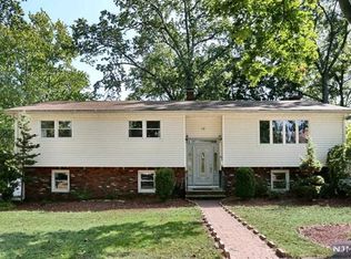 16 Lafayette Pl, Fair Lawn, NJ 07410