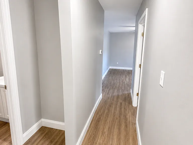 1718 Wilton Dr — Photo 4