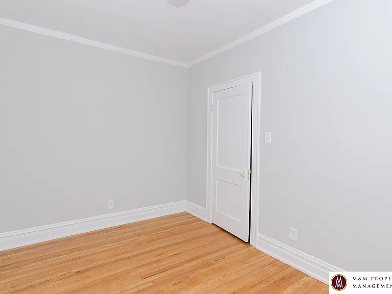 1010 North Boulevard — Photo 17