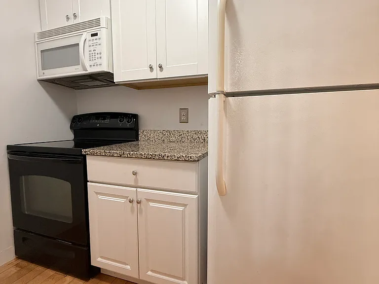 1111 South St #B — Photo 15