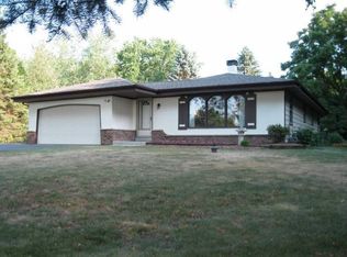 N63W34261 Bayview Rd, Oconomowoc, WI 53066
