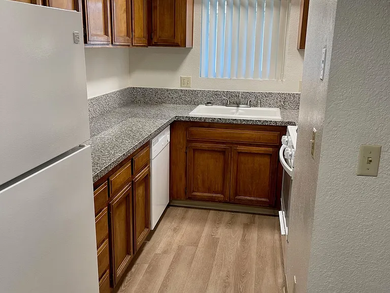Sunridge Townhomes — Photo 46