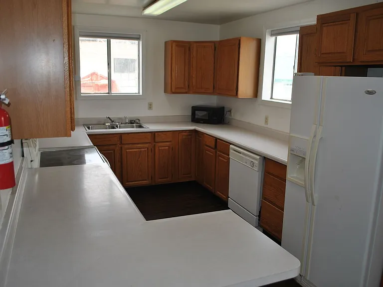 1215 W Pine St — Photo 4