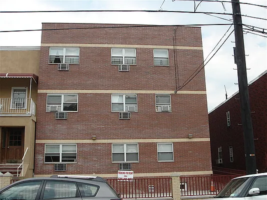 Rented by Aidonis Realty | media 4