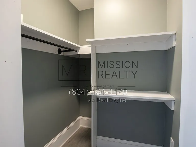 1005 Bank St — Photo 21