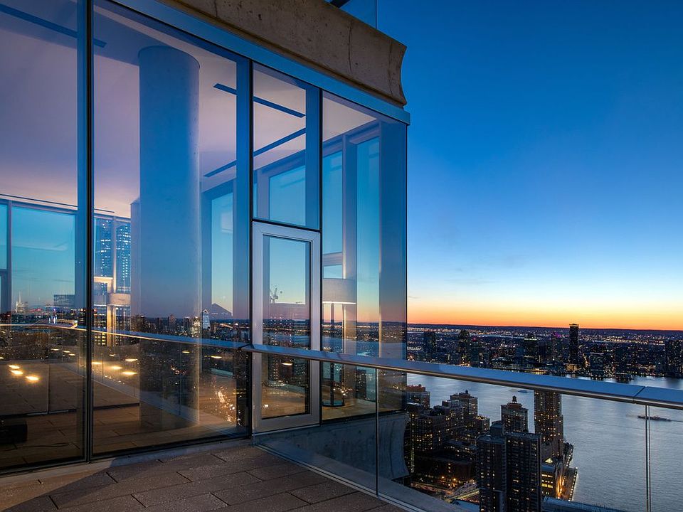 1st image of 56 Leonard St Penthouse 54