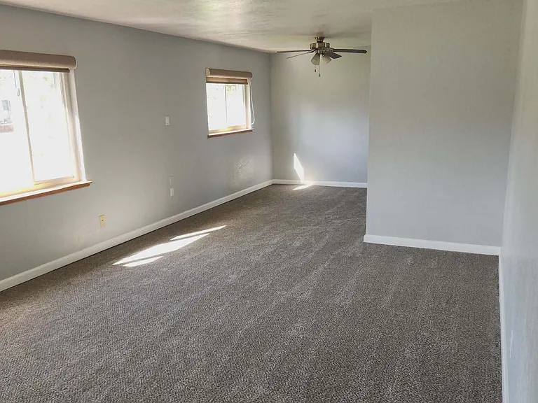 1420 Eppinger Blvd — Photo 11