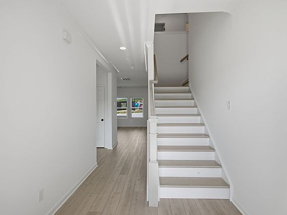 5th image of 2942 Sharpstone Dr
