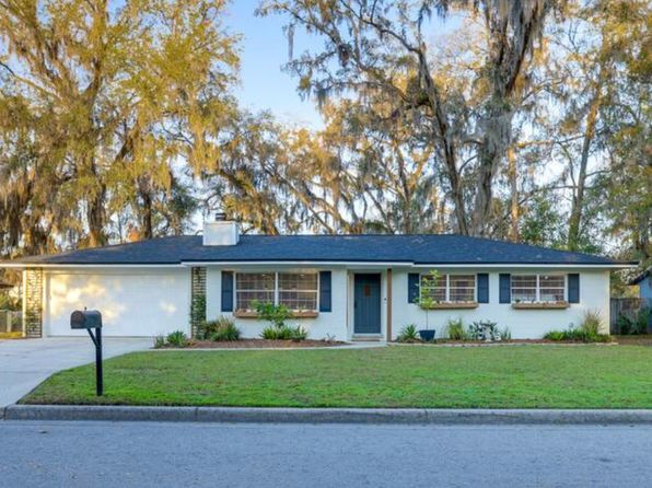 2410 NW 54th Ter