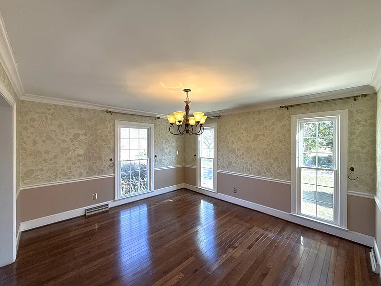 218 Fairway Dr — Photo 9