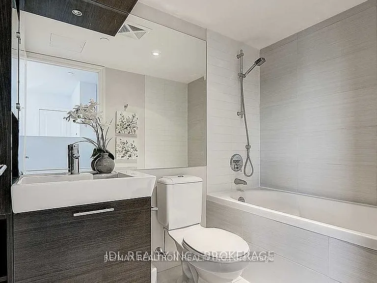 386 Yonge St #1112 — Photo 19