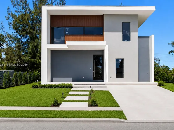 201 NW 14th Way, Dania, FL 33004