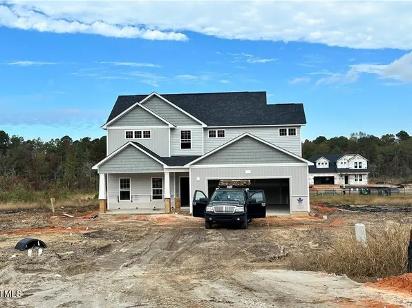 205 Collier Gate St, Linden, NC 28356