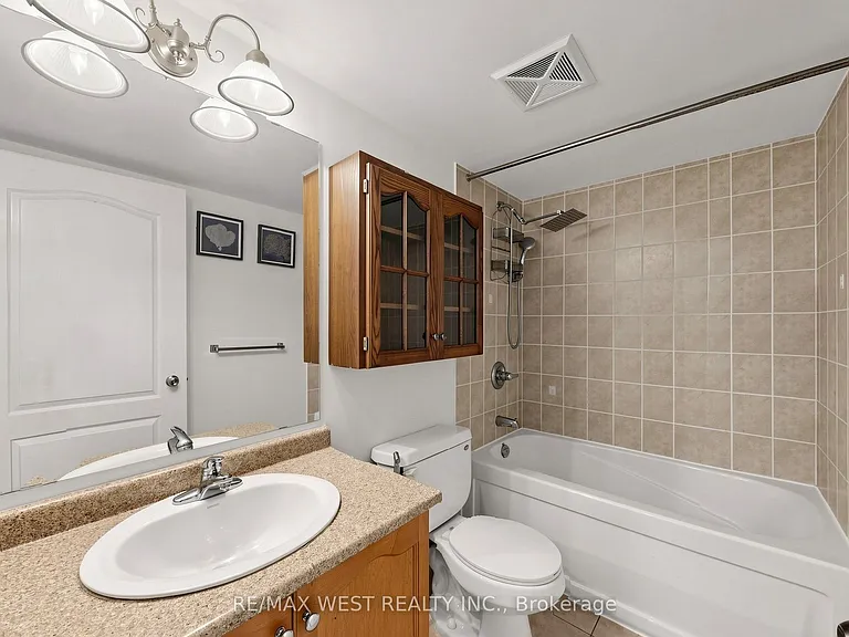 2772 Keele St #505 — Photo 16