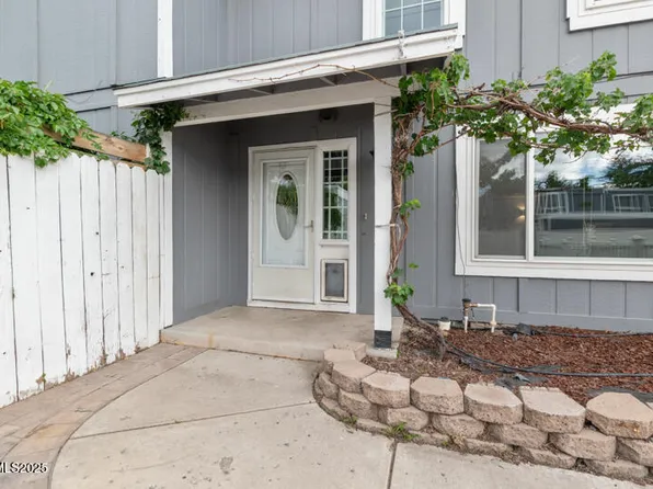 7595 Cumberland Cir, Reno, NV 89511