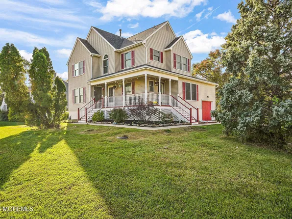 52 Griggs Avenue, Port Monmouth, NJ 07758